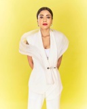 shriya-saran-in-latest-fashion-style-photos-017
