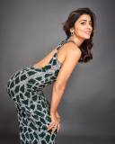shriya-saran-in-latest-fashion-style-photos-024