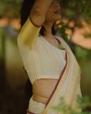 actress-srinda-arhaan-in-kerala-style-dress-photos-005