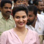 Honey-Rose-at-Jayaram-movie-Grand-Father-Pooja-Photos-6813