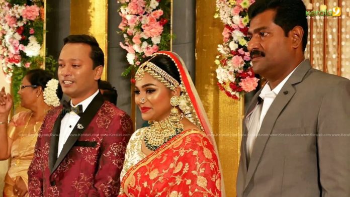 Jagathy Sreekumar Daughter Sreelakshmi Wedding Photos - Kerala9.com