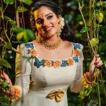 malavika menon new onam photos 032-002