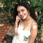 priya varrier images-004