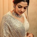 nikhila vimal photoshoot in new look-001