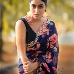 shamna kasim in blue colour saree photos-001