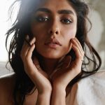 mrunal thakur long hair photos