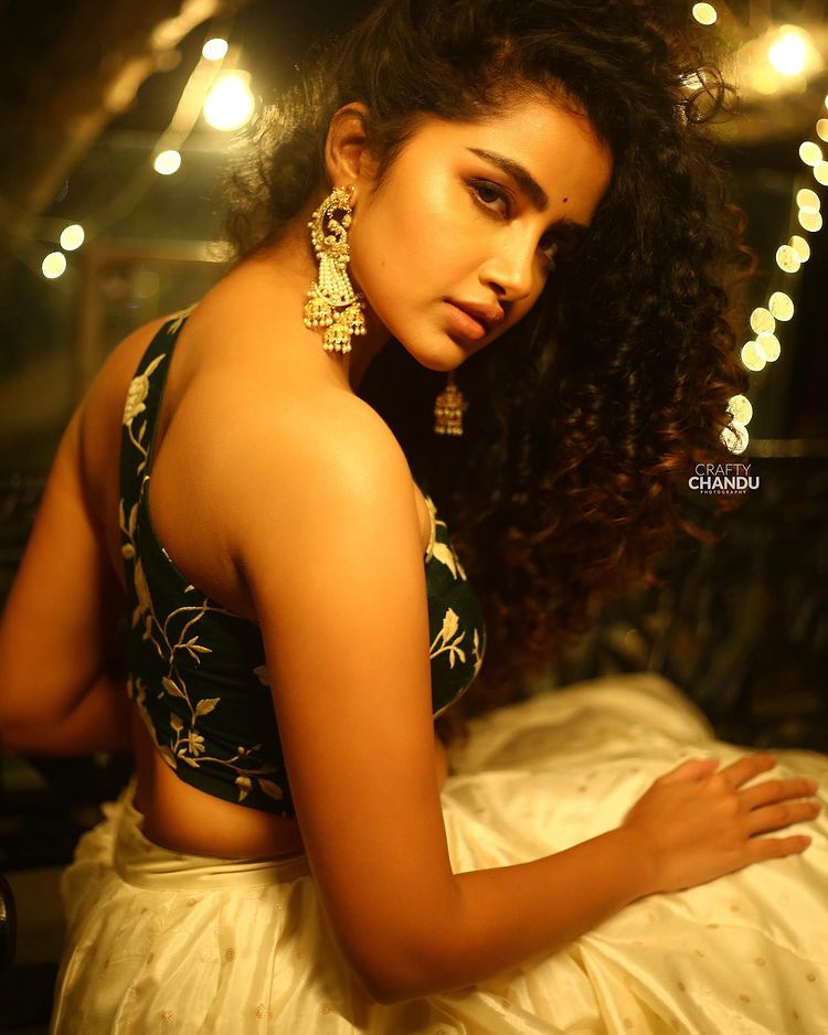 Anupama Parameswaran New Photos 092 001 - Kerala9.com