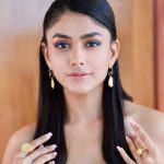 mrunal thakur hd wallpaper 006