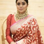 shamna kasim red saree photos latest