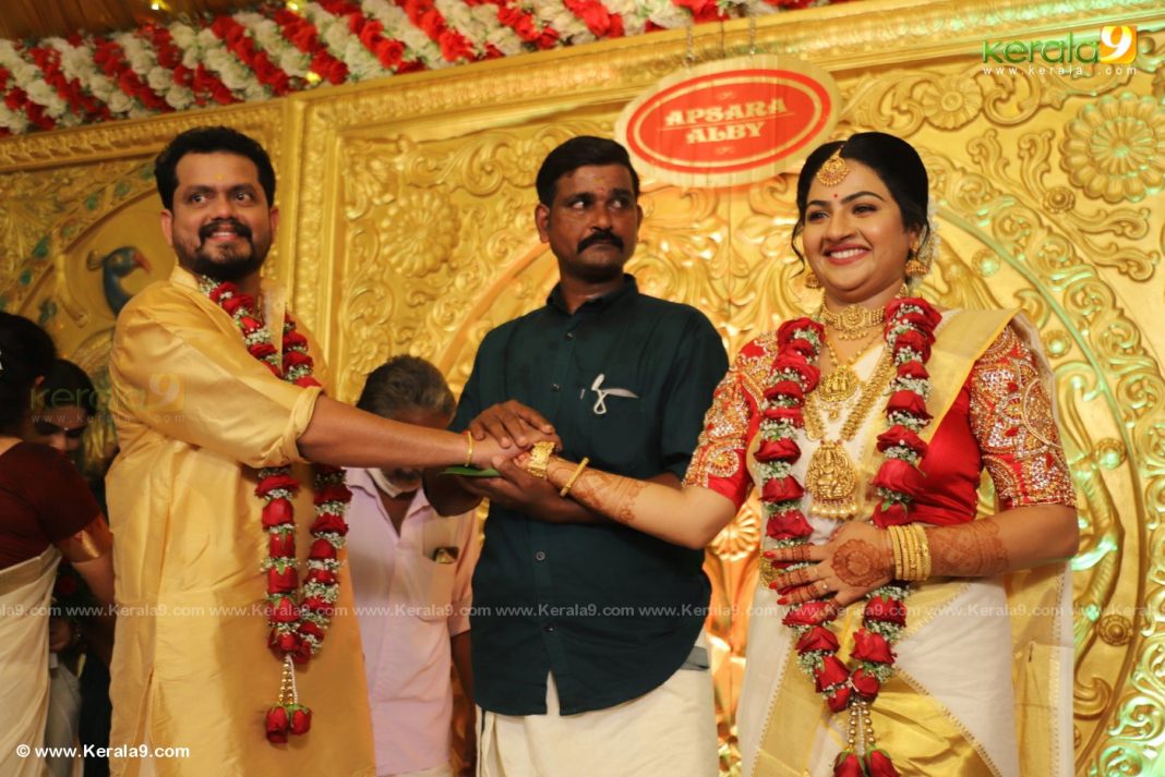 Apsara Ratnakaran Wedding Photos - Kerala9.com