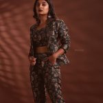 esther anil new photoshoot in jo adoor makeup 002