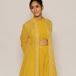 mrunal thakur new photos1200 007