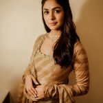 mrunal thakur beautiful photos latest 006