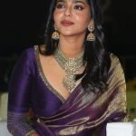 aishwarya lekshmi in violet pattu saree 003