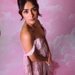 mrunal thakur in pink gown dress photos 005