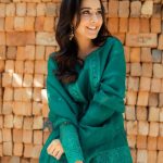 raashi khanna in green traditional wear 003