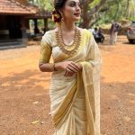 actress anusree in kerala saree with jewellery photos 001