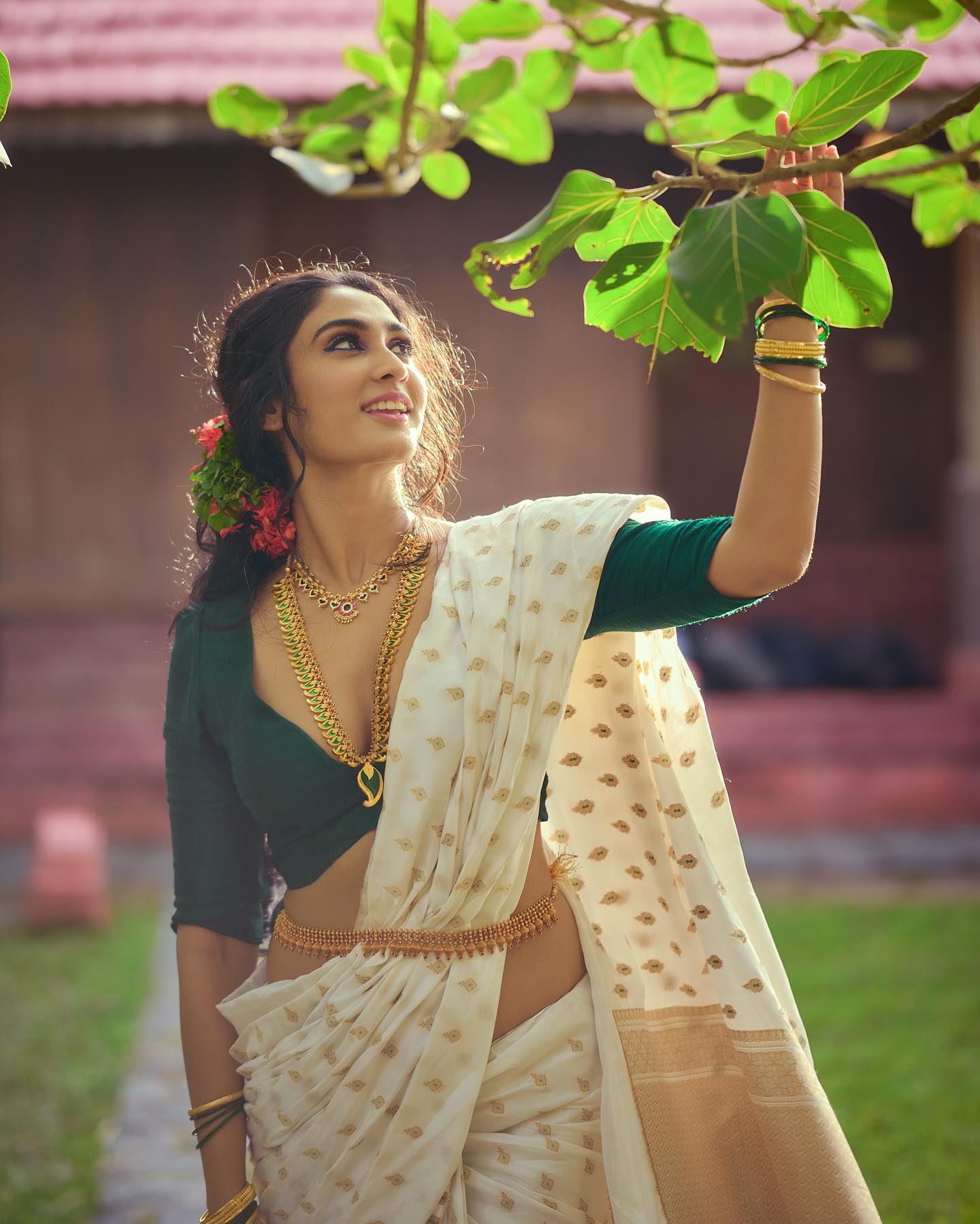 Theyyam on Kerala Tissue Saree – Studio Niram