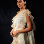 mrunal thakur in white saree photos 002