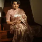 prayaga martin in saree photos 001