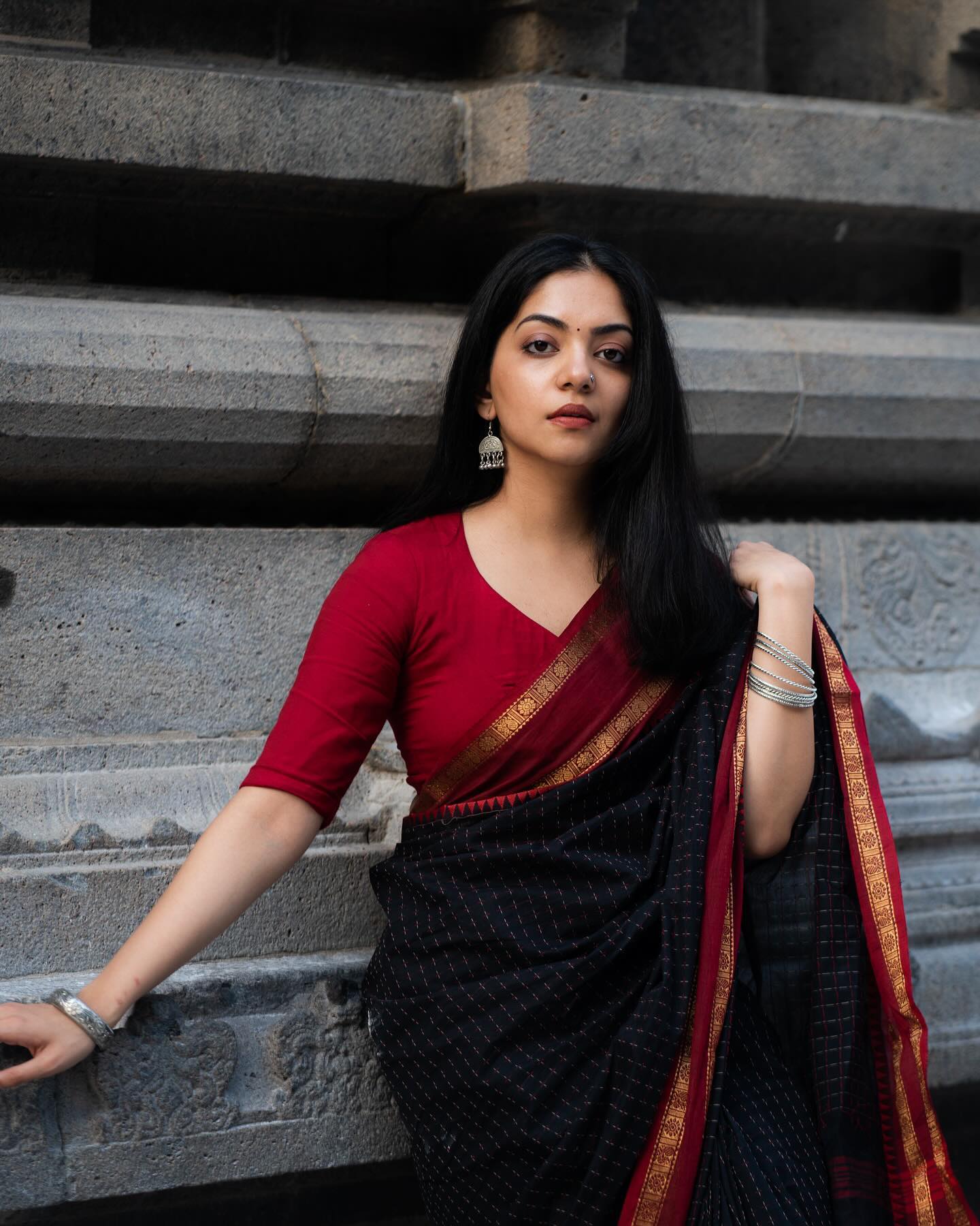 MAROON & BLACK ORGANIC LINEN JAMDANI SAREE – ShopBollyWear.Com