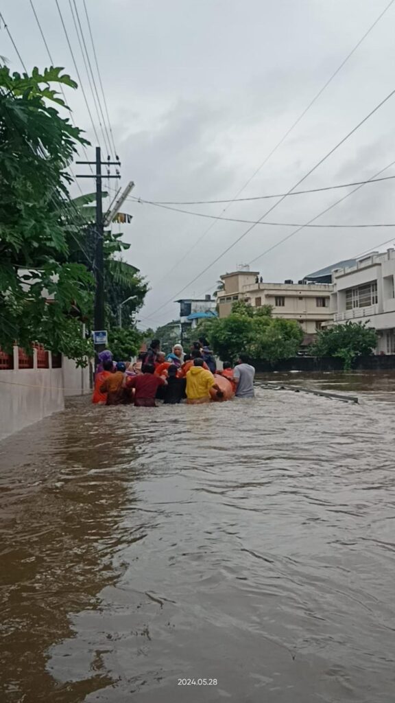 Thiruvananthapuram and Kochi drenched in heavy rain Warning that monsoon rain will come in 24 hours