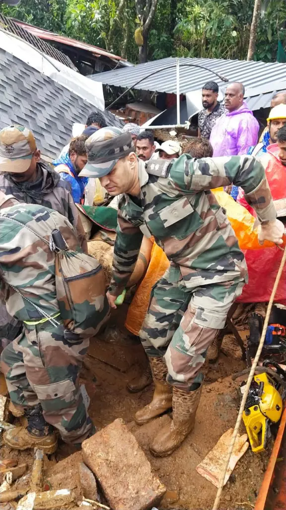 wayanad landslide photos